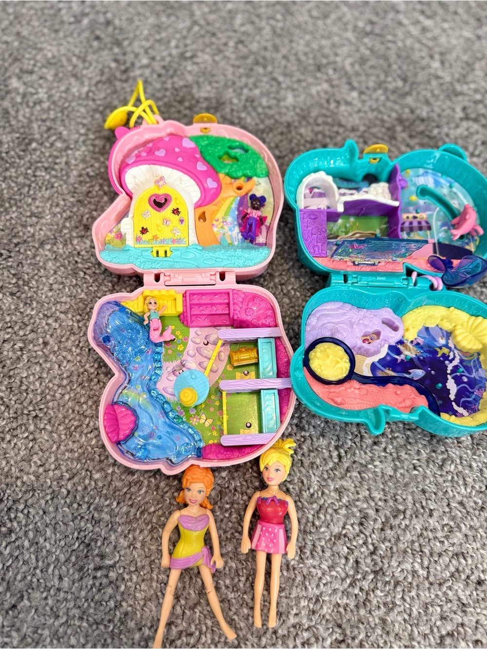 Polly Pocket Otter Aquarium Compact Set & Unicorn Forest Compact Set & 2 Polly’s - Picture 6 of 14